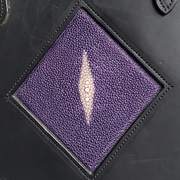‼️ ONE OF A KIND! Sting ray detailed, hand crafted leather bag - Picture 2 of 5